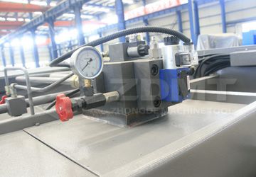 液壓系統.jpg 液壓系統.jpg