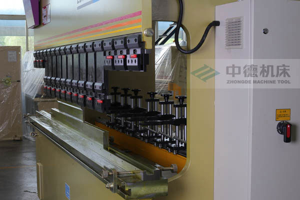 ZDPK-10032巨大開啟高度專為制造不銹鋼水槽而設(shè)計 ZDPK-10032巨大開啟高度專為制造不銹鋼水槽而設(shè)計