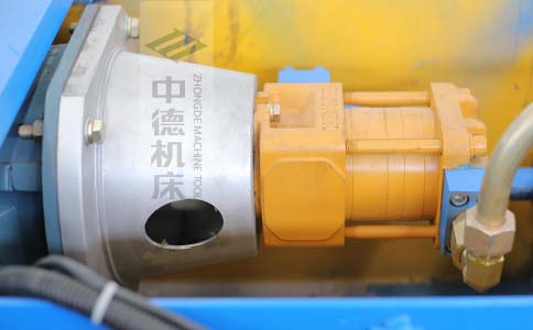 ZDPK-8025采用國內一流品牌電機及油泵,動力強勁,噪音低.jpg ZDPK-8025采用國內一流品牌電機及油泵,動力強勁,噪音低.jpg